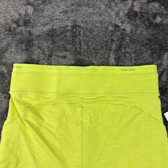 Outdoor Voices Neon Green Biker Shorts Pockets 4" Inseam Women's L NWT Athletic - Picture 8 of 9